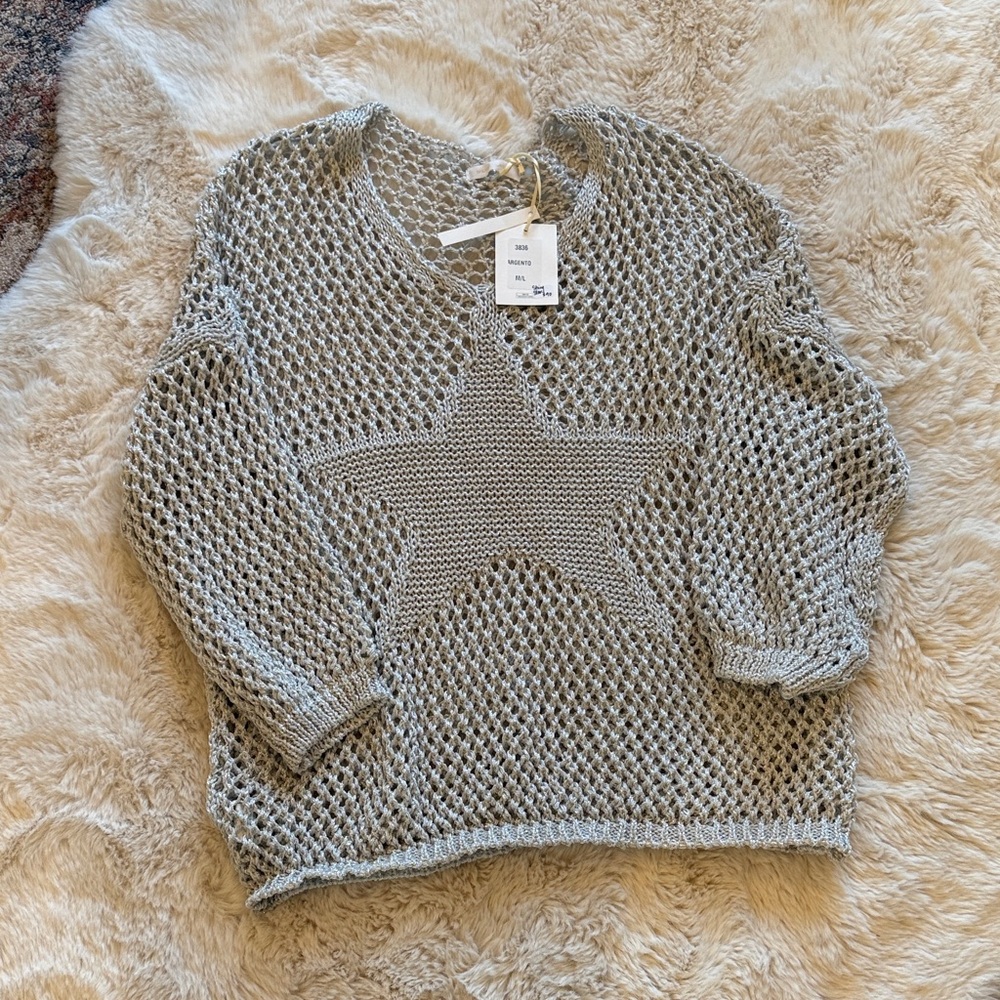 Elegant Gray Star Pattern Sweater with Silver Threads